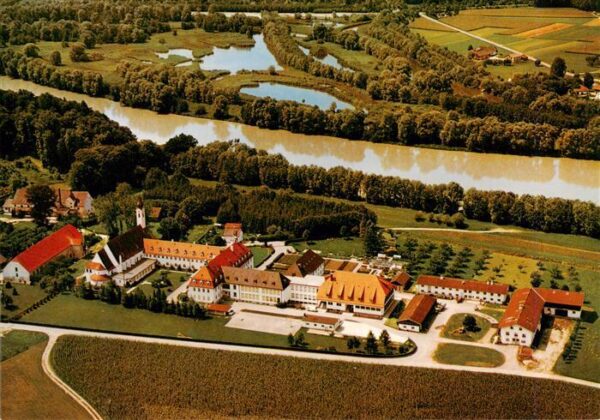 Griesstaett Wasserburg Inn Dominikanerinnenkloster mit Privater Heimvolksschule