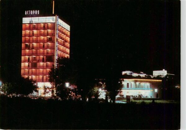 Varna  Warna Bulgaria Hotel Astoria Nachtaufnahme