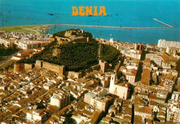 Denia Costa Blanca ES Vista aerea Pueblo y Castillo