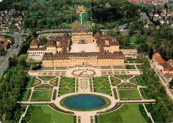 Ludwigsburg  Wuerttemberg Residenzschloss mit Schloss Favorite