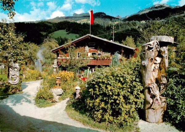 Mayrhofen Zillertal AT Studio Alte Muehle Schnitzereien Bunte Eisberge