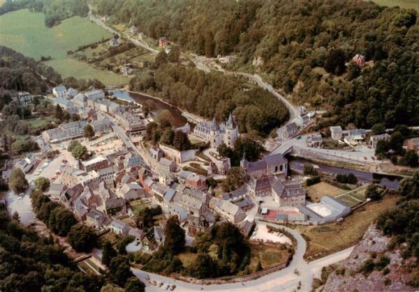 Durbuy Belgie La plus petite ville du monde vue aérienne