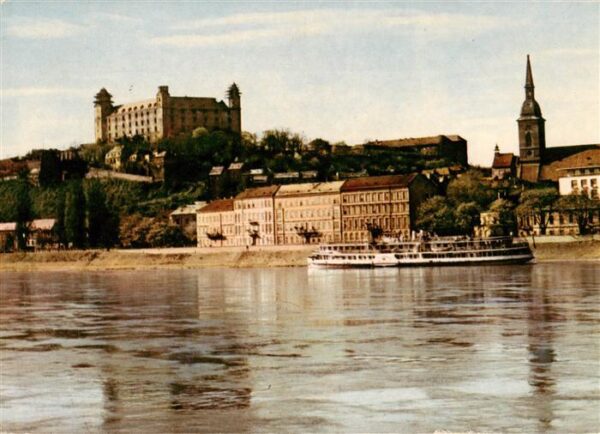 Bratislava Pressburg Pozsony SK Burg mit Kirche