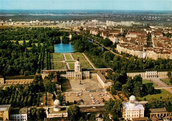 Berlin Charlottenburger Schloss Fliegeraufnahme