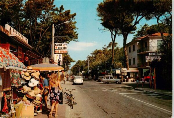 Marina di Massa Carrara Toscana IT Viale delle Pinete Camping