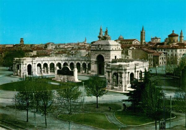 Parma Emilia-Romagna IT Monumento a Giuseppe Verdi e panorama