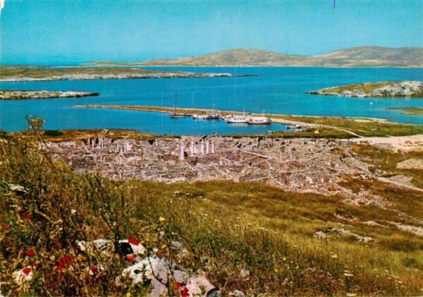 Delos Delo Greece Blick auf alte Stadt und den Hafen
