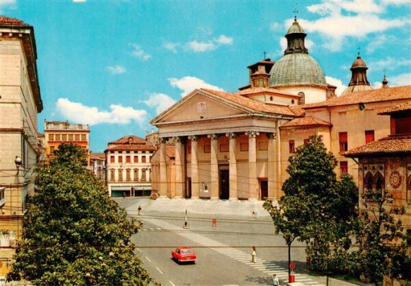 Treviso Veneto IT Piazza Duomo