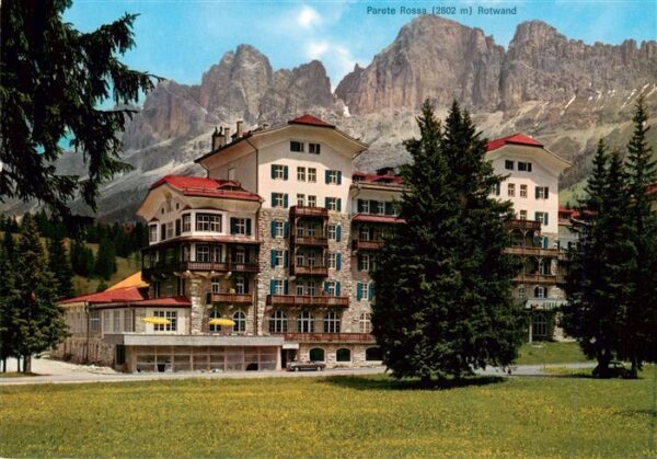 Karerseehotel Karerpass Passo Carezza IT mit Rosengarten
