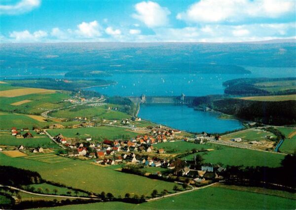 Moehnesee Grosse Talsperre Fliegeraufnahme