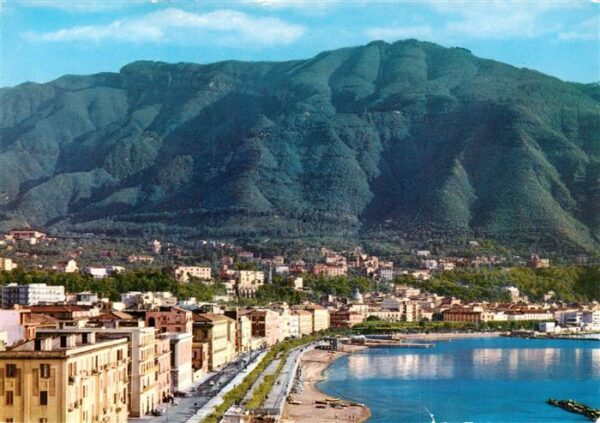Castellammare di Stabia Neapel Napoli IT Panorama mit Faito Berg