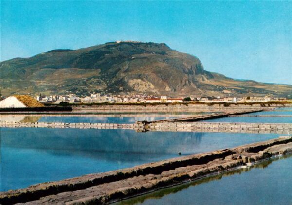 Trapani Sicilia IT Saline con veduta Monte Erice