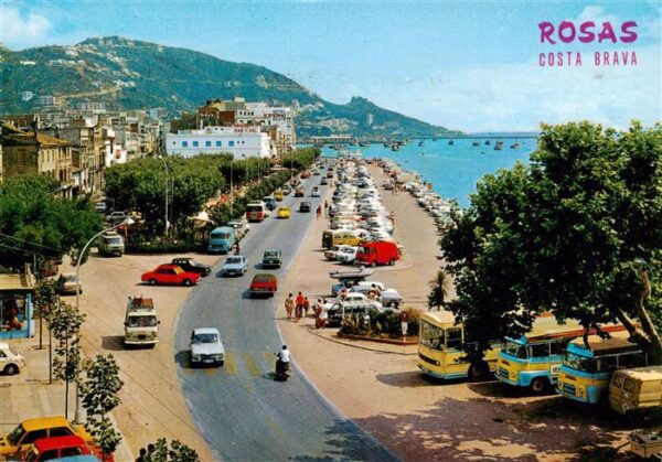 Rosas Costa Brava Cataluna ES Uferstrasse