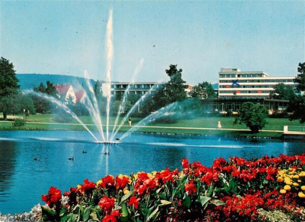 Bad Salzuflen Fontaene auf dem Kurparksee Klinik Lipperland