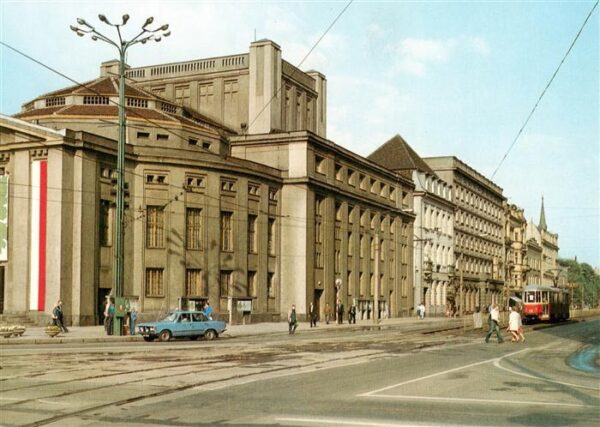 Katowice PL Ulica Warszawska z lewej Teatr im. Stanislawa Wyspanskiego