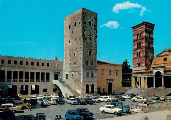 Terracina Lazio IT Palazzo Comunale e Torre dei Rosa