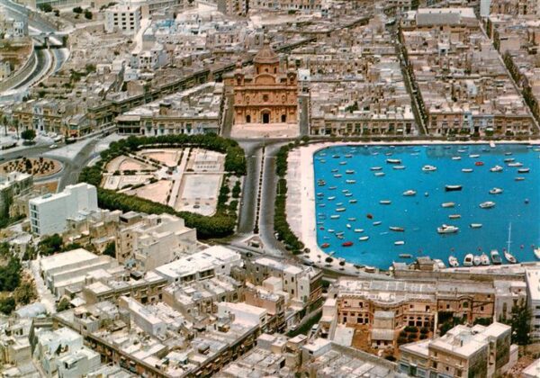 Malta  Insel Msida Creek with St. Joseph Parish Church Yacht Marina