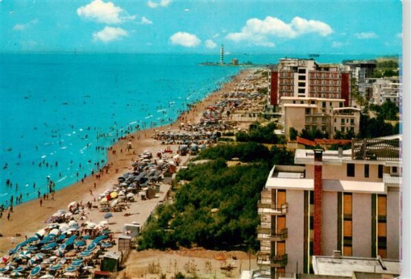 Jesolo Lido IT Spiaggia e faro Strand Hotels Leuchtturm