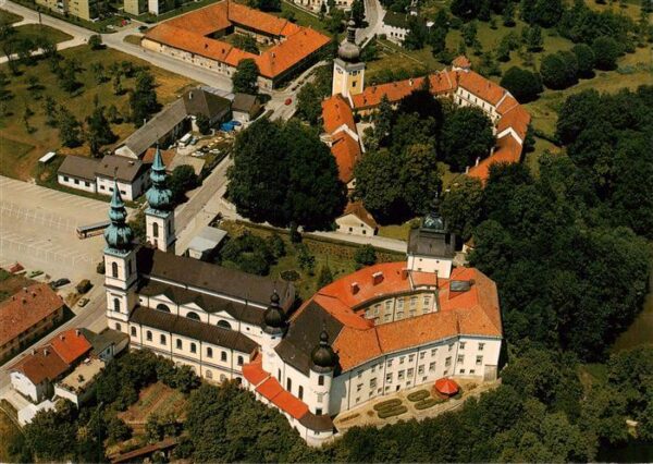 Attnang-Puchheim Oberoesterreich AT Kloster Exerzitienheim und Wallfahrtsbasilik
