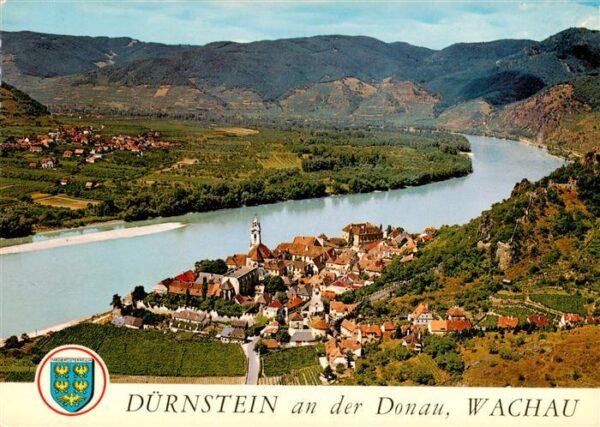 Duernstein Wachau AT Panorama Pfarrkirche Maria Himmelfahrt Barock Ruine Duernst