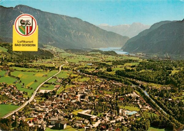 Bad Goisern Salzkammergut AT Panorama mit Hallstaettersee und Dachstein