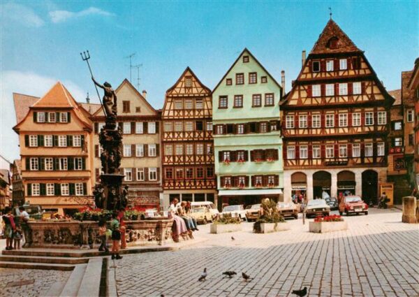 Tuebingen Eberhard Karls Universitaet Marktplatz mit Marktbrunnen