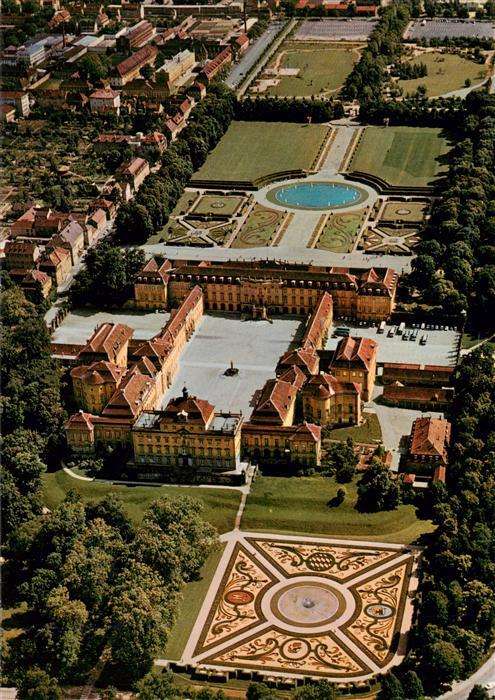 Ludwigsburg  BW Schloss mit Gartenschau Bluehendes Barock