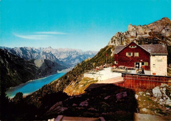 Erfurterhuette 1834m Tirol Berghuette gegen Achensee und Karwendel Fernsicht