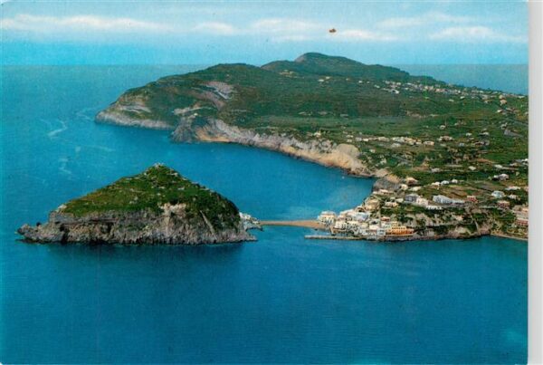 Sant Angelo Ischia IT Fliegeraufnahme