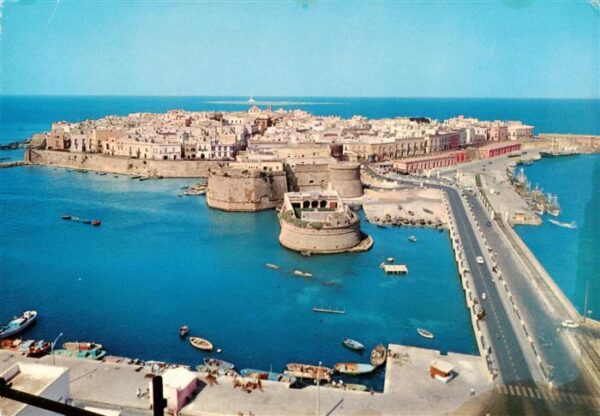 Gallipoli Lecce Puglia Panorama della citta vecchia