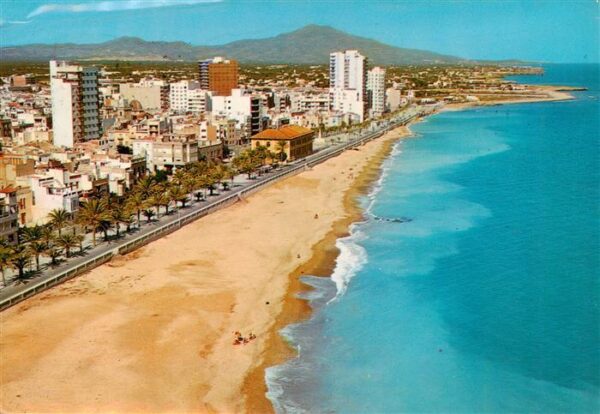 Vinaroz Castellon ES Kuestenpanorama Strand