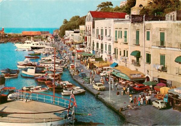 Porto d Ischia La Riva destra