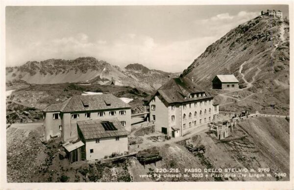 Passo dello Stelvio 2750m Stilfserjochpass IT Piz Umbrail e Pizzo delle Tre Ling