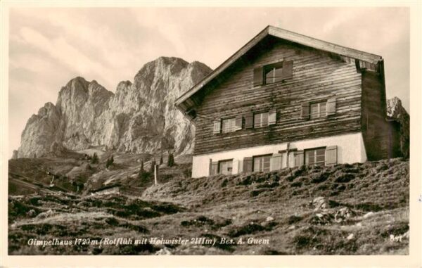 Gimpelhaus 1720m Nesselwaengle Tirol AT mit Rotflueh und Hohwisler