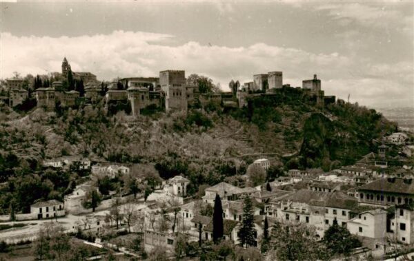 Granada Andalucia ES La Alhambra desde San Nicolas