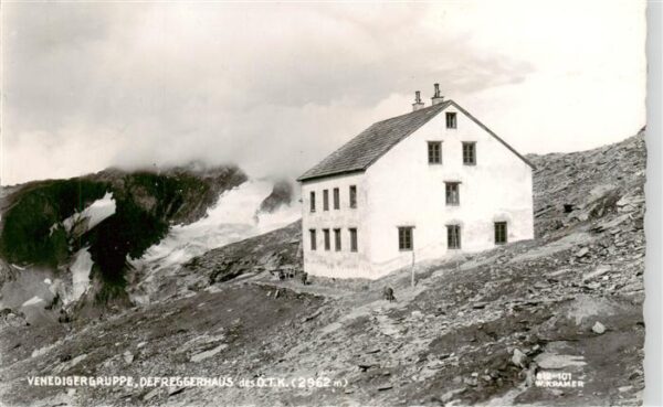 Defreggerhaus 2962m Grossvenediger AT Berghaus Venedigergruppe