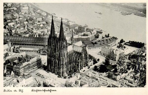 Koeln  Rhein Koelner Dom