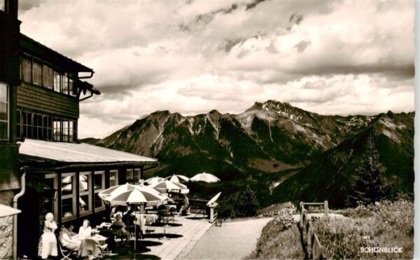 Oberstdorf Berghotel Schoenblick mit Rubihorn und Nebelhorn Allgaeuer Alpen