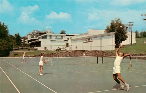 Loch Sheldrake New York USA Charles and Lillian Brown's Hotel Tenniscourt
