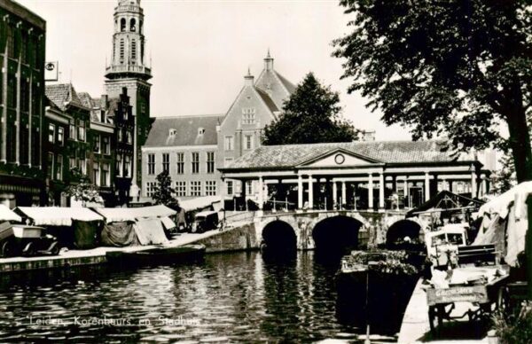 Leiden NL Korenbeurs en Stadhuis