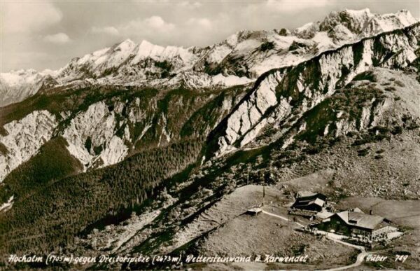 GARMISCH-PARTENKIRCHEN Hochalm gegen Dreitorspitze Wettersteinwand und Karwendel