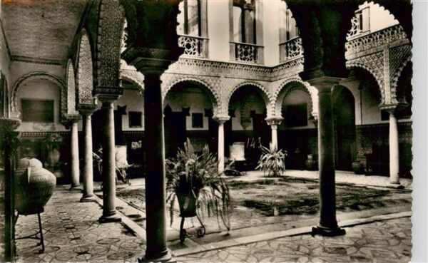 Sevilla Andalucia ES Patio andaluz