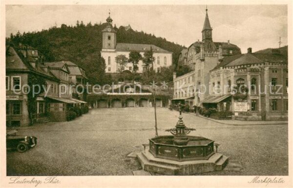 Leutenberg Thueringen Marktplatz Kirche Brunnen