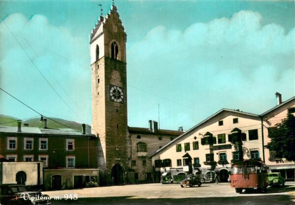 Vipiteno Sterzing Suedtirol IT Marktplatz Bus Zwoelferturm