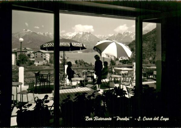 Santa Croce del Lago IT Bar Ristorante Prealpi Terrasse See Alpen