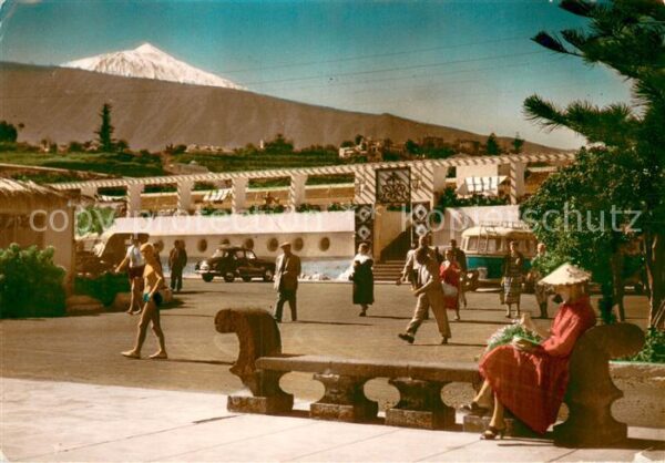 Puerto de la Cruz Piscina y Teide Volcano