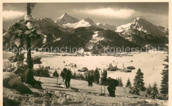 Schattwald Tirol AT Im Winter Partie im Schnee
