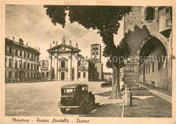 Mantova IT Piazza Sordello - Dom