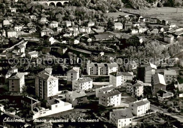 Chiavenna IT Fliegeraufnahme Quartiere in Oltremera