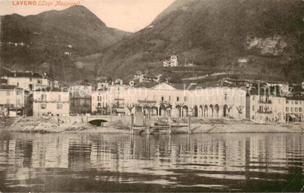 Laveno Piemonte IT Teilansicht m. Lago Maggiore